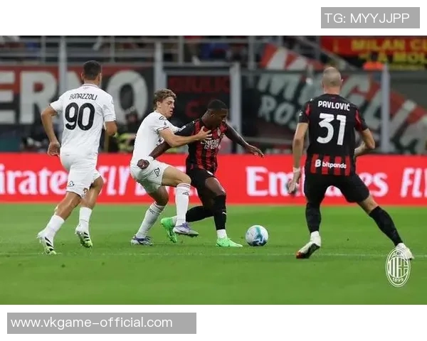 西甲赛场惊现冷门AC米兰大胜切尔西引发转会热议