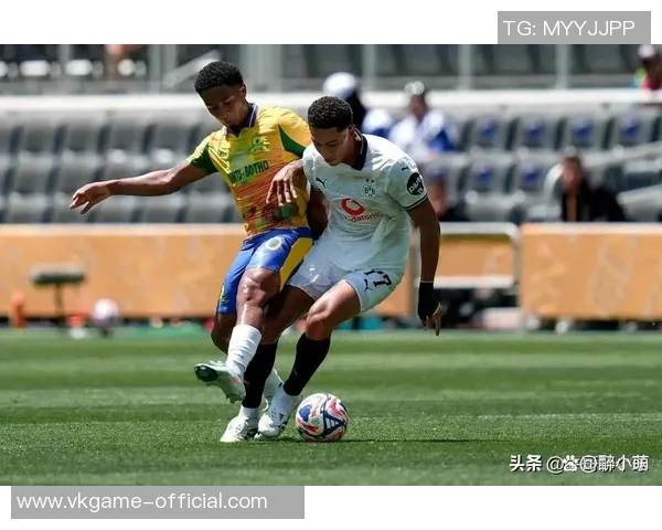 欧冠激战：多特蒙德狂胜里昂五球逆转全场气氛热烈