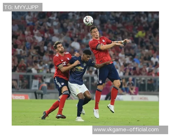 友谊赛精彩对决拜仁与巴萨战成平局补时进球引发全场热烈反响