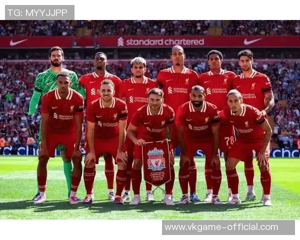 英超精彩对决利物浦主场3-0战胜热刺补时进球点燃全场激情 英超精彩对决利物浦主场3-0战胜热刺补时进球点燃全场激情